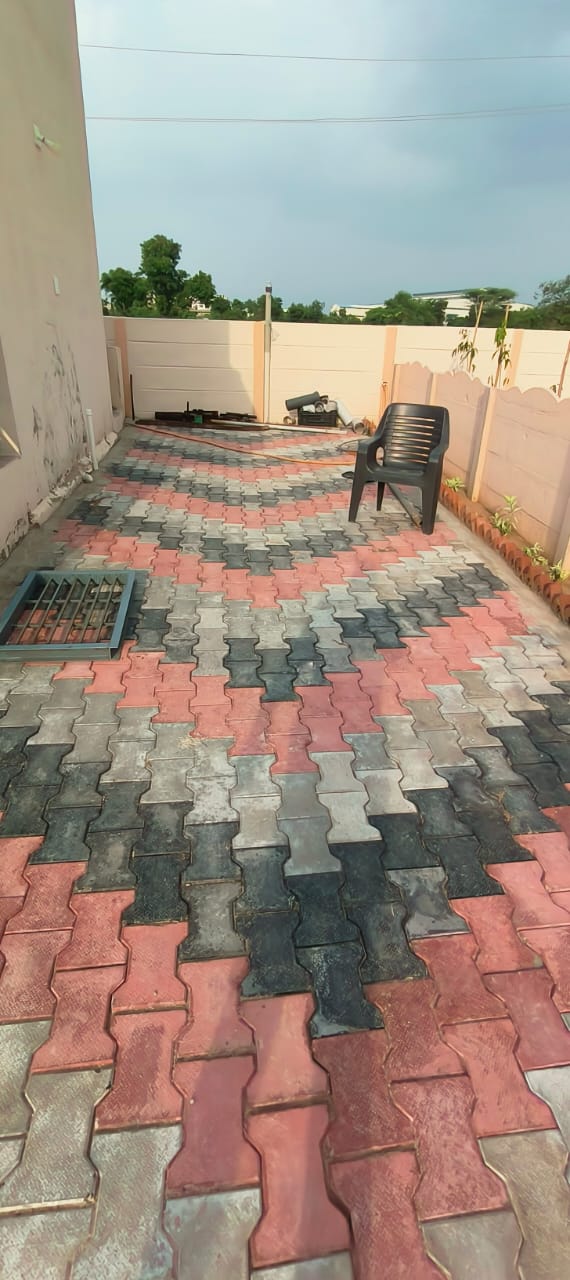 JR1060 - કડી (ઊંટવા ગામ) ખાતે 3 વિઘાનું તૈયાર ફાર્મ હાઉસ વેચાણ માટે — વિશાળ ખુલ્લી જગ્યા સાથે