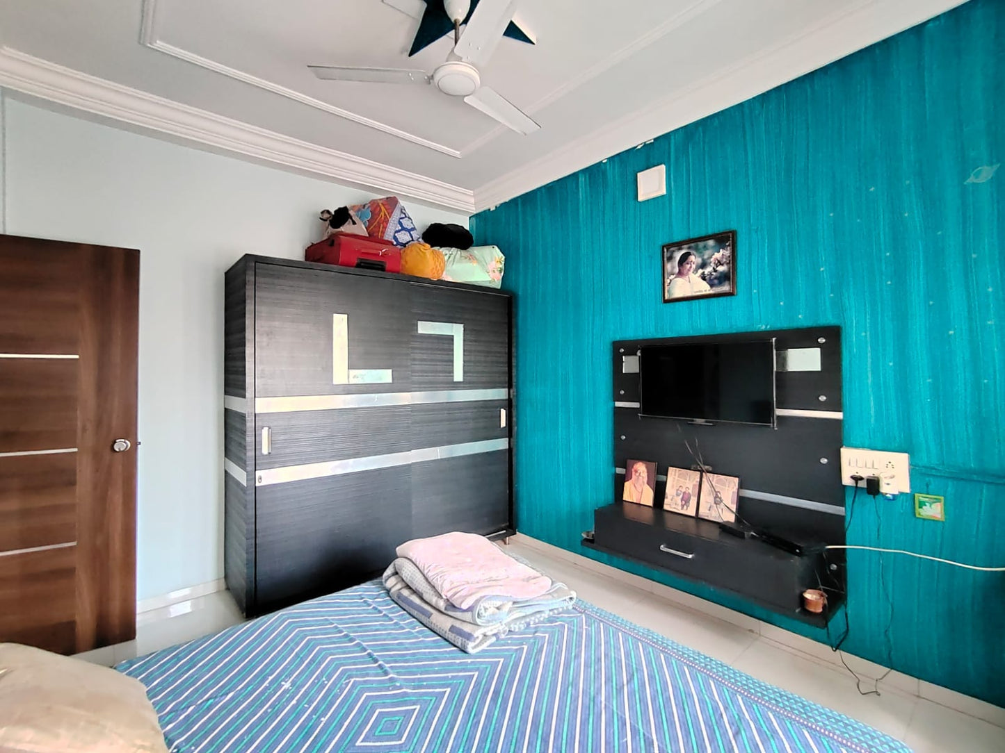 JR1023 - મોટેરા (અમદાવાદ) ખાતે 319 Sq. Yards નો Fully Furnished Bungalow વેચાણ માટે — Private Garden અને Terrace Garden સાથે