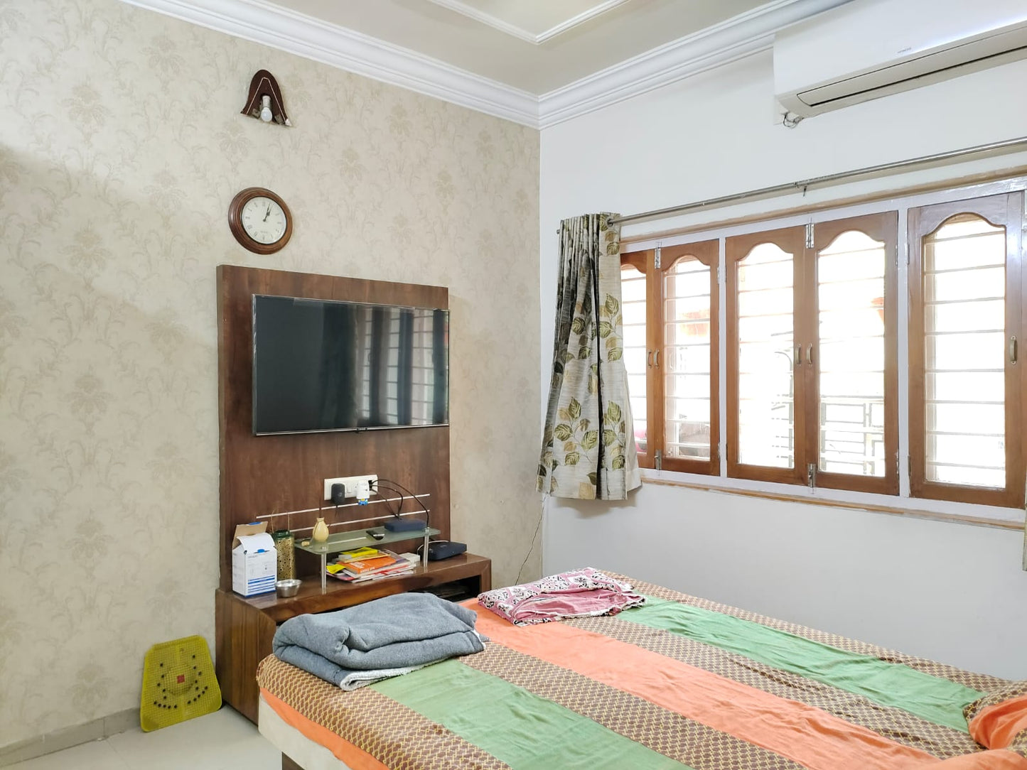 JR1023 - મોટેરા (અમદાવાદ) ખાતે 319 Sq. Yards નો Fully Furnished Bungalow વેચાણ માટે — Private Garden અને Terrace Garden સાથે