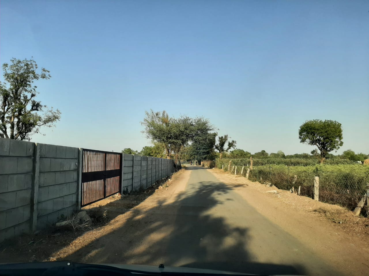 JR1054 - શાહપુર ગિફ્ટઝોન (રિવરફ્રન્ટ પાસે) 1 વીઘા રોડ ટચ જમીન વેચાણ માટે – NA અને ટાઈટલ ક્લિયર