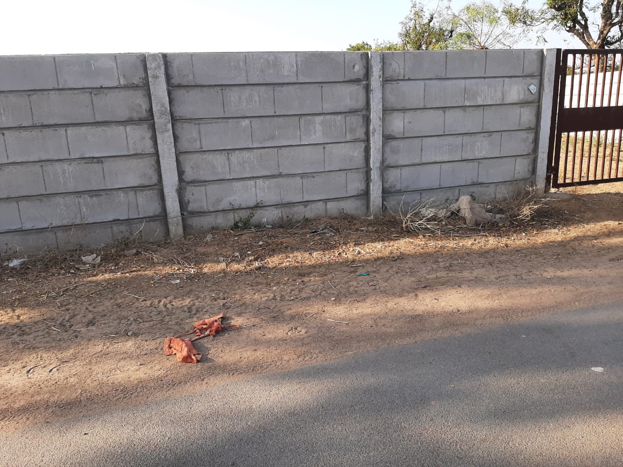 JR1054 - શાહપુર ગિફ્ટઝોન (રિવરફ્રન્ટ પાસે) 1 વીઘા રોડ ટચ જમીન વેચાણ માટે – NA અને ટાઈટલ ક્લિયર