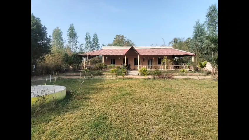 JR1007 - DEVAKI VANSOLA GAM, KHATARAJ CHOKADI (MAHEMADAVAD) ખાતે 3200 વર્ગનો સુંદર Farm House વેચાણ માટે